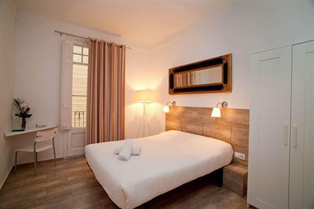ברצלונה Hostal Martinval מראה חיצוני תמונה