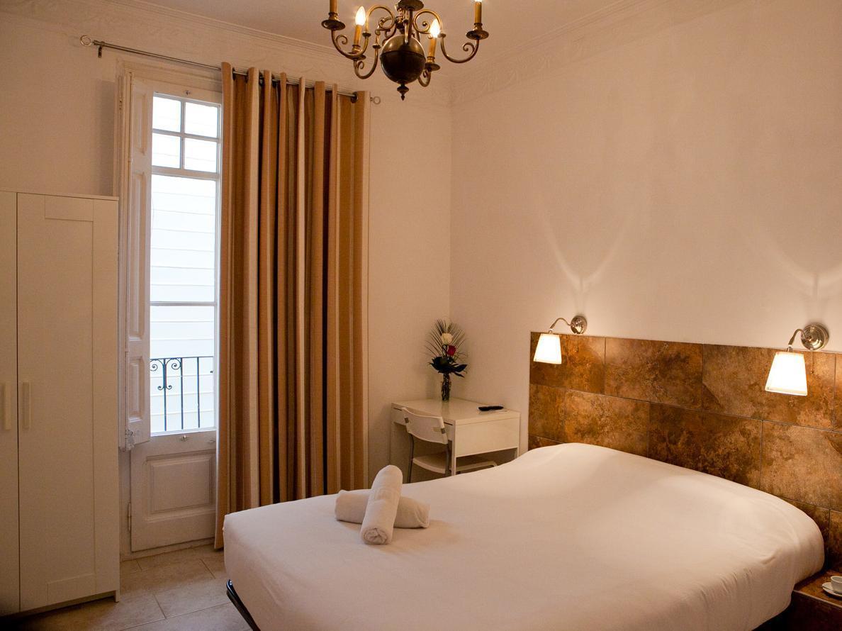 ברצלונה Hostal Martinval מראה חיצוני תמונה